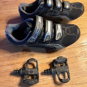 Specialized Carbon Road bike shoes, pedals and cleats